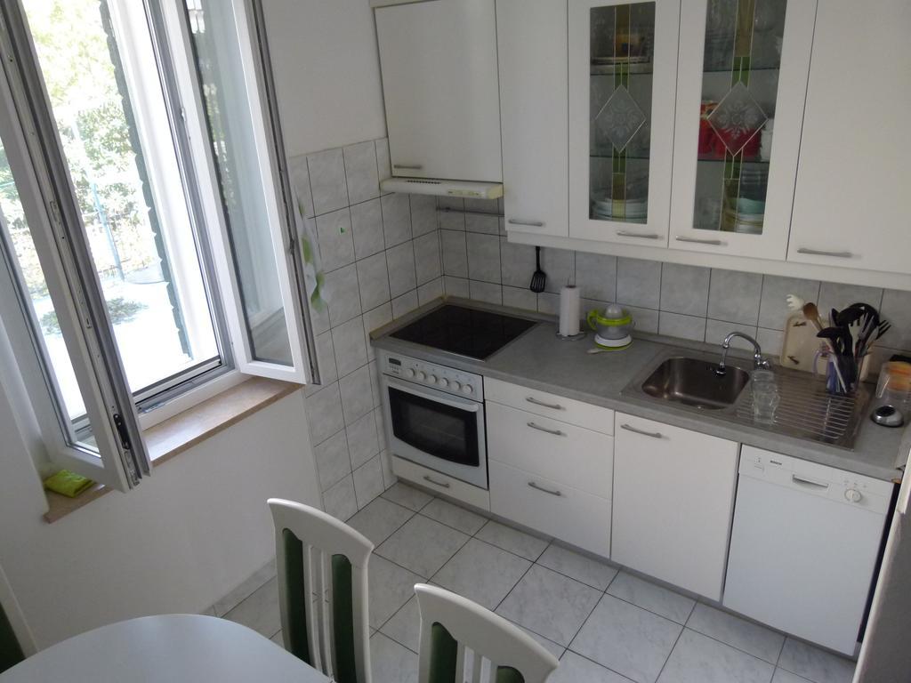 Apartment Kadic Дуги-Рат Номер фото